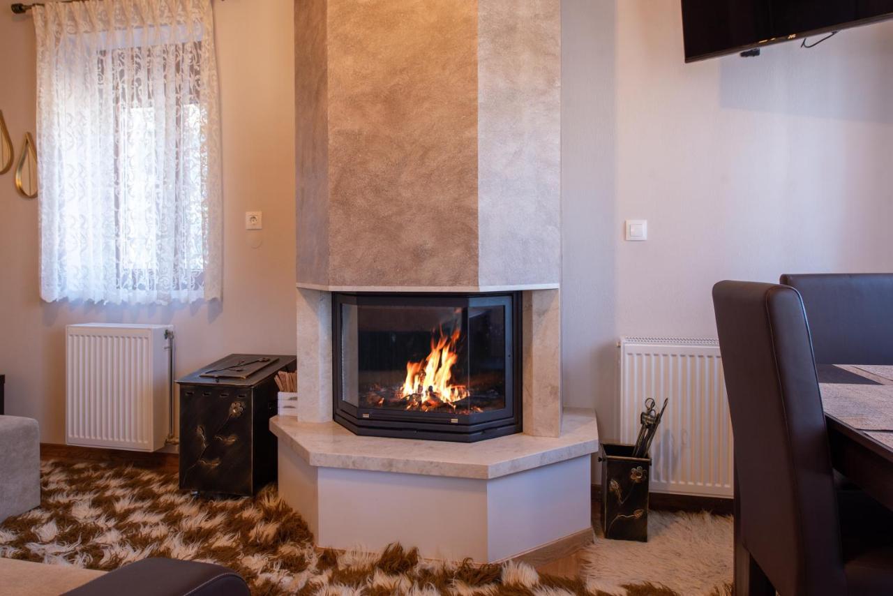 Pefkos House